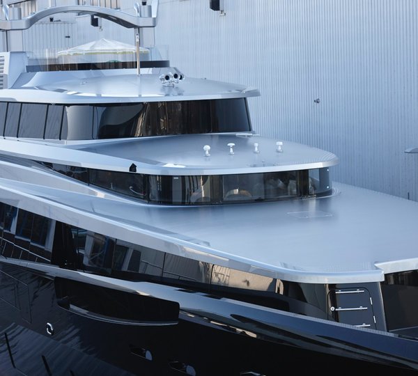 Yacht LADY VICTORIA, Feadship CHARTERWORLD Luxury Superyacht Charters